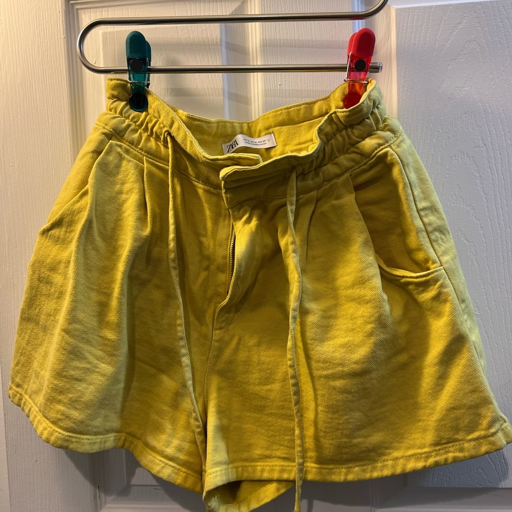 Zara baggy, high waisted yellow shorts size Medium. Some wear. Great condition